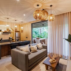 Obsidian Getaway, Luxury in the Jungle